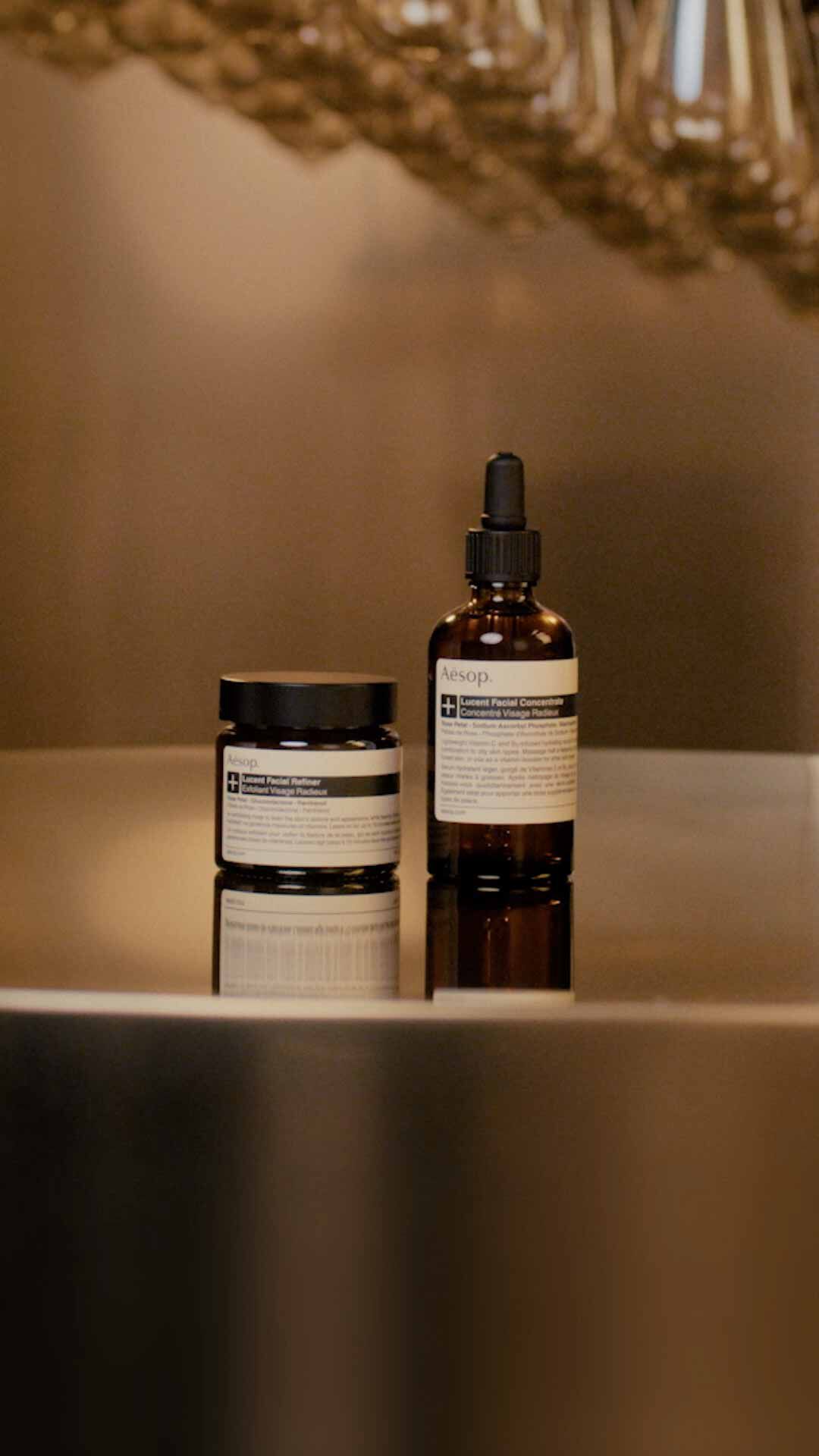 Lucent Facial Refiner: a new PHA and BHA exfoliator